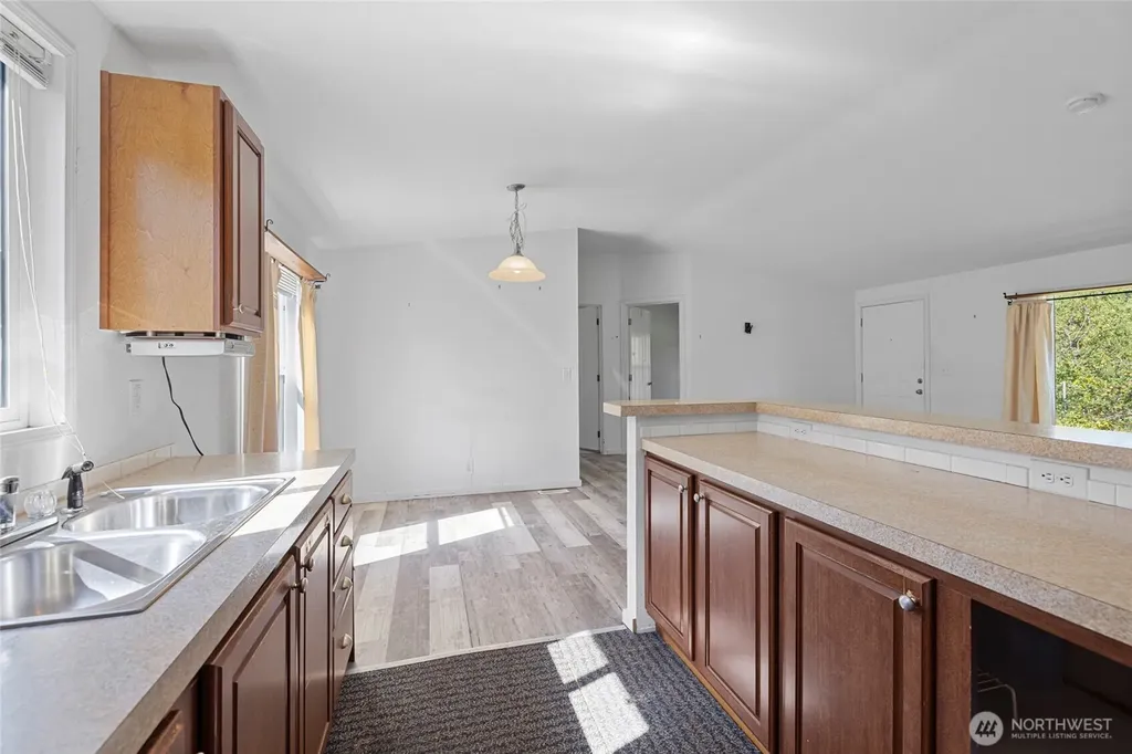 5824 Haddon Lane Anacortes WA 98221