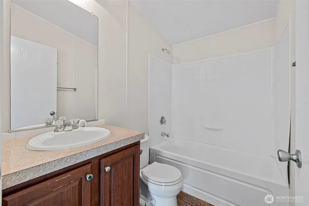 5824 Haddon Lane Anacortes WA 98221