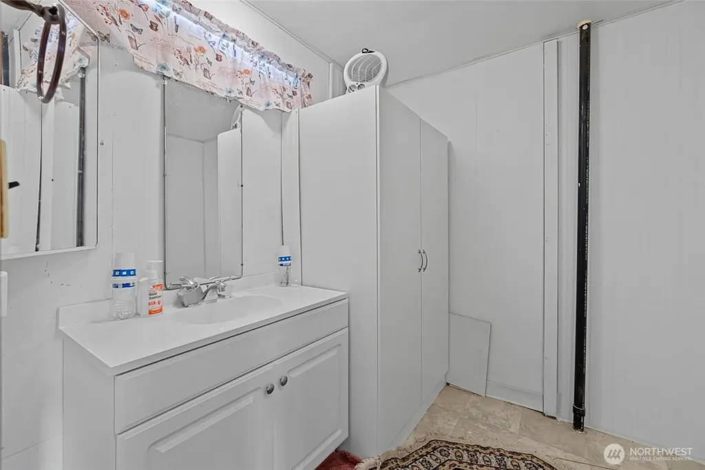 5824 Haddon Lane Anacortes WA 98221