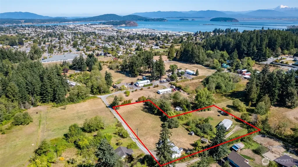 5824 Haddon Lane Anacortes WA 98221