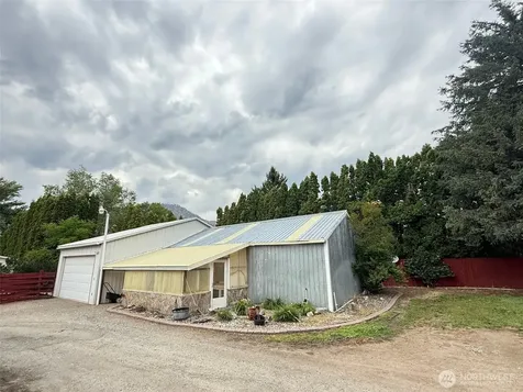 1479 Old Highway 97 Malott WA 98829