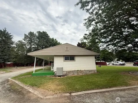 1479 Old Highway 97 Malott WA 98829