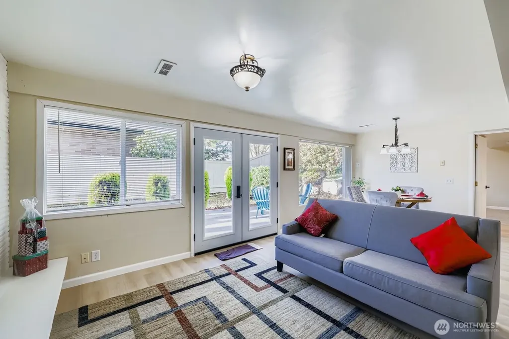 17926 73rd Avenue W Edmonds WA 98026