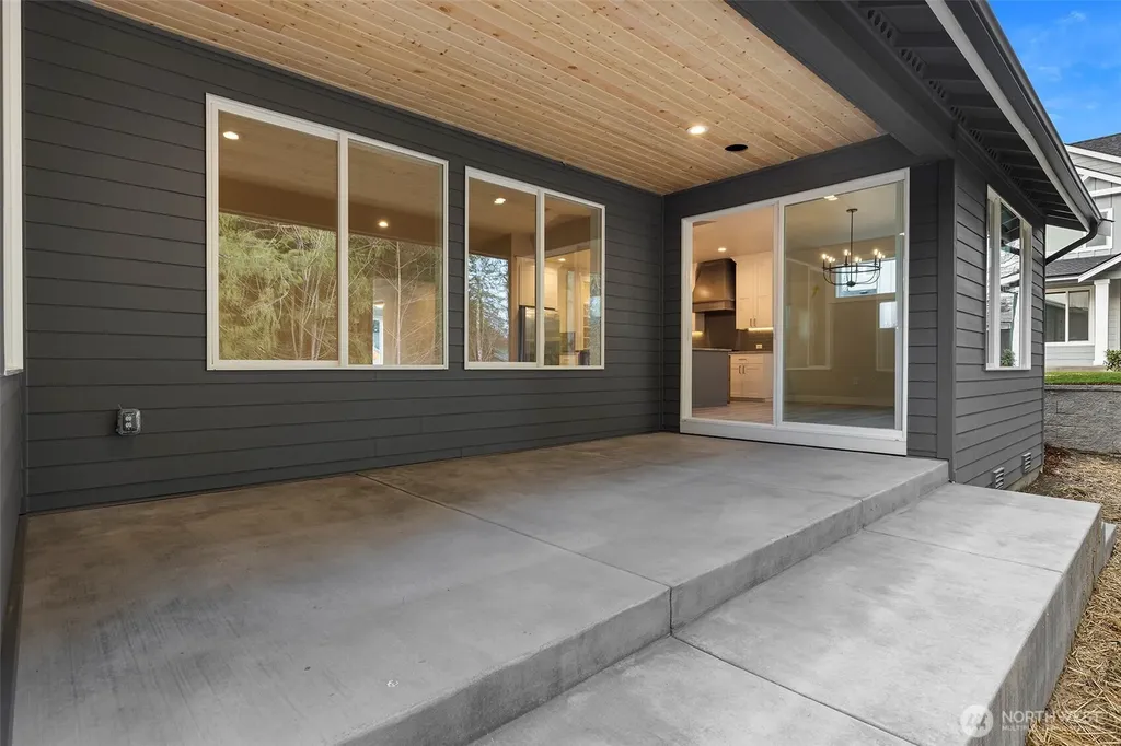 1529 Lockridge Loop E Enumclaw WA 98022