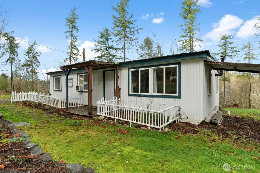 18818 Slough Lane SE Yelm WA 98597