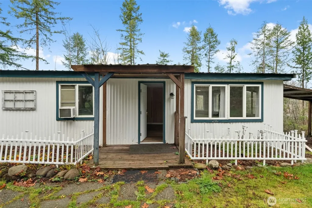 18818 Slough Lane SE Yelm WA 98597