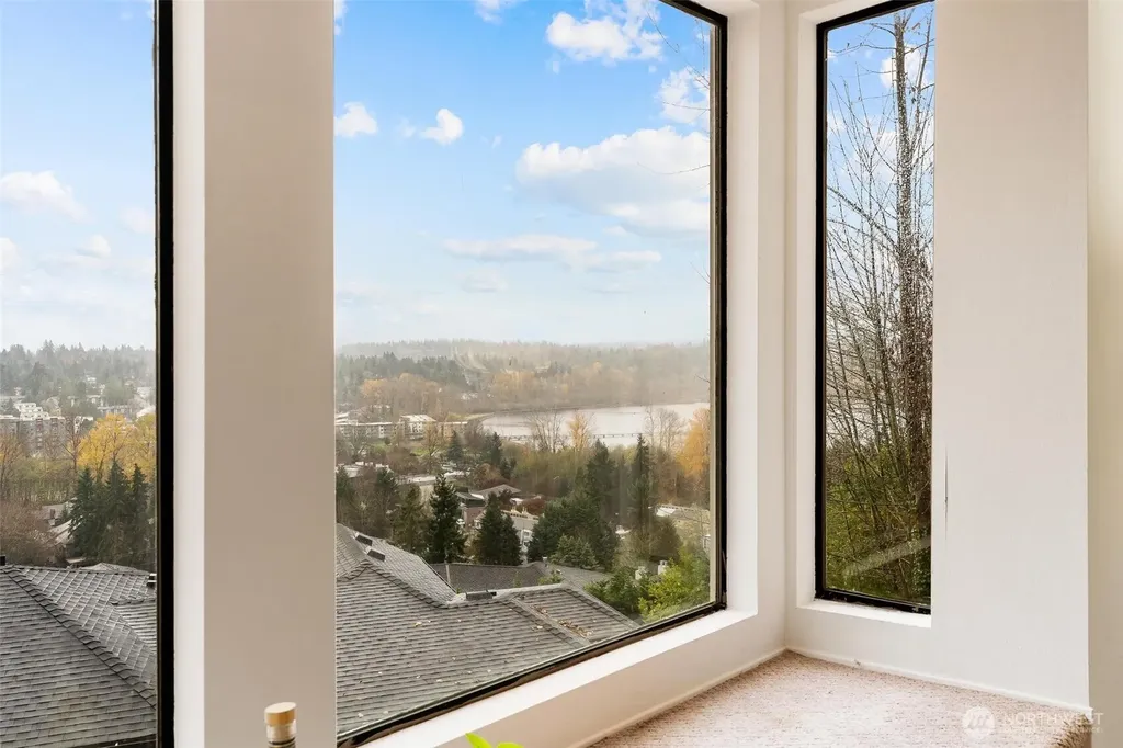 11804 90th Avenue NE Kirkland WA 98034