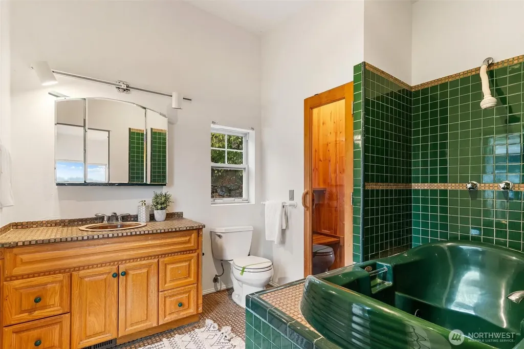 11804 90th Avenue NE Kirkland WA 98034