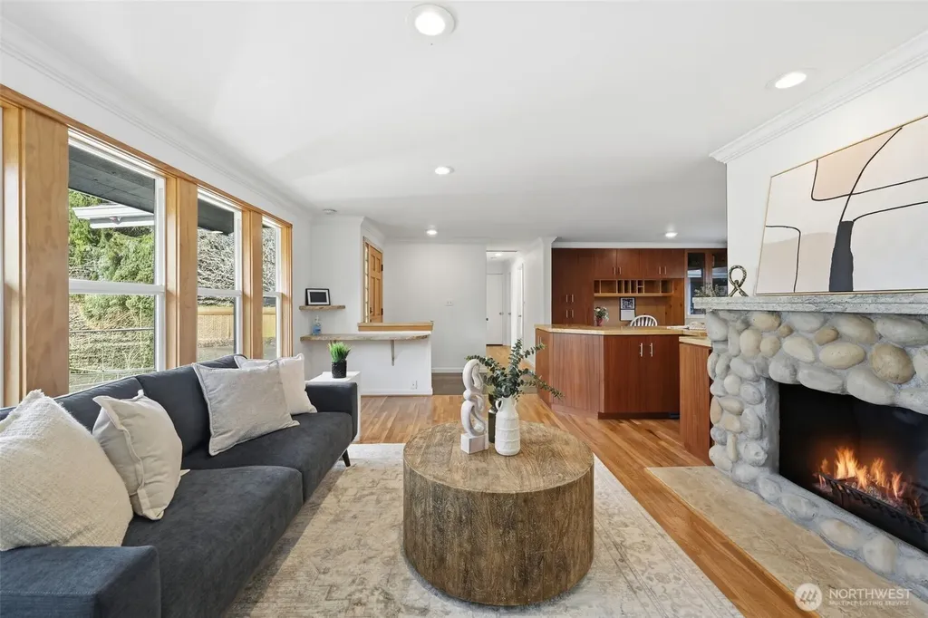 22407 87th Avenue W Edmonds WA 98026