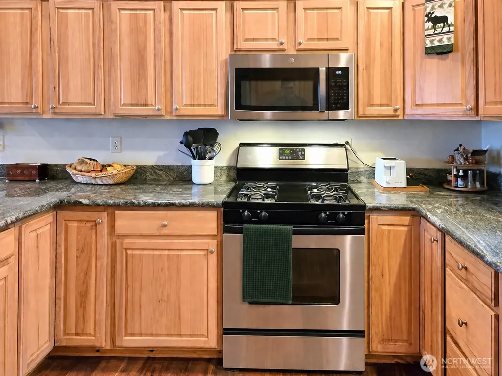 1028 Circle Drive Camano Island WA 98282