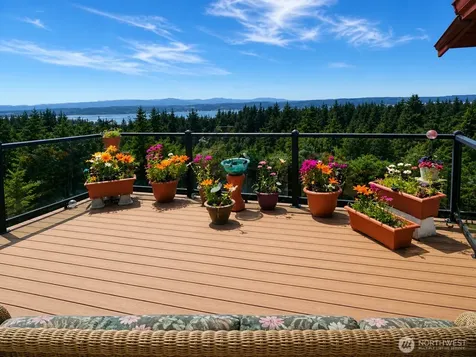 1028 Circle Drive Camano Island WA 98282