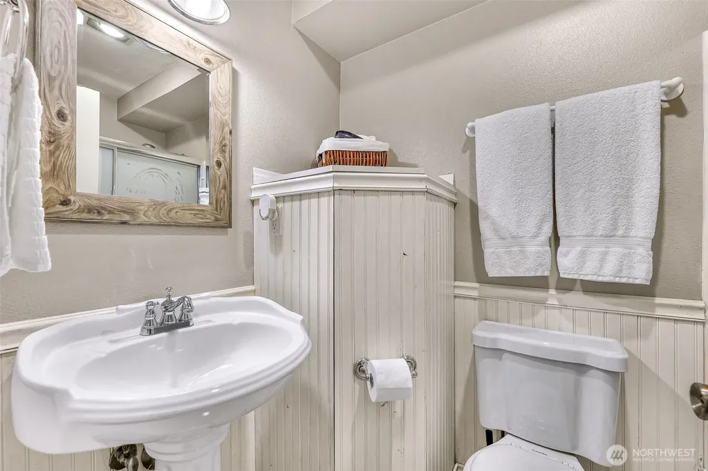 10433 Mt Baker Highway Deming WA 98244