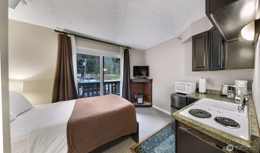 10433 Mt Baker Highway Deming WA 98244