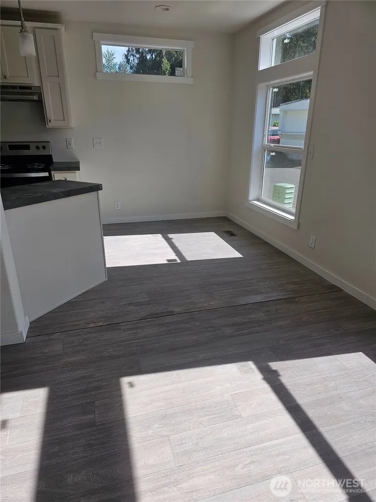31108 3rd Avenue Black Diamond WA 98010
