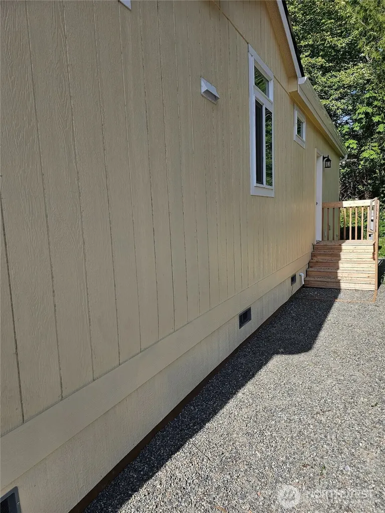 31108 3rd Avenue Black Diamond WA 98010