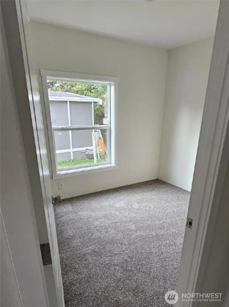 31108 3rd Avenue Black Diamond WA 98010