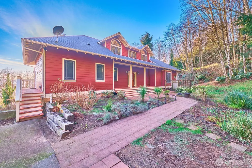 2147 Klahanee Drive Ilwaco WA 98624