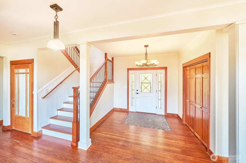 2147 Klahanee Drive Ilwaco WA 98624