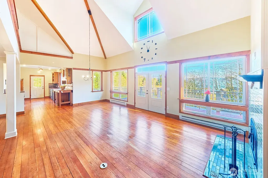 2147 Klahanee Drive Ilwaco WA 98624