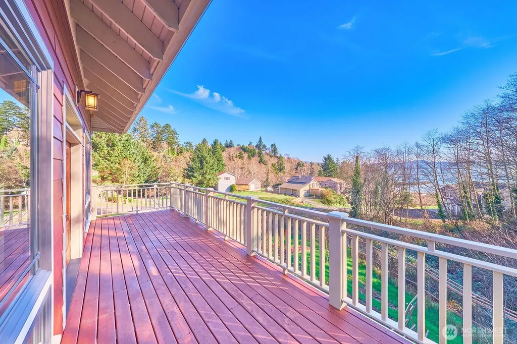2147 Klahanee Drive Ilwaco WA 98624