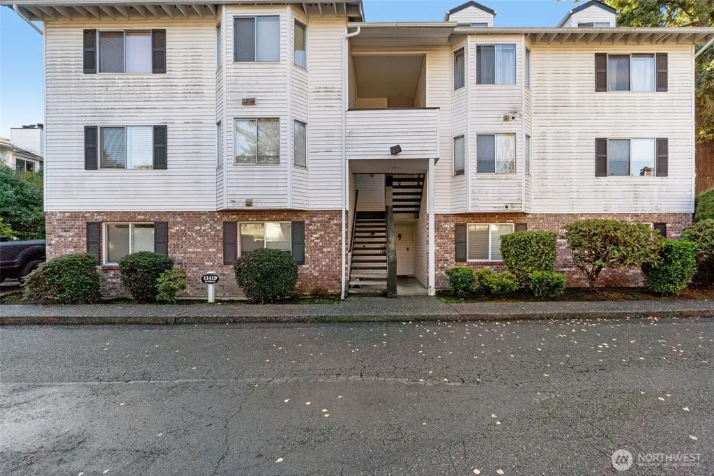 11419 SE 258th Street Kent WA 98030