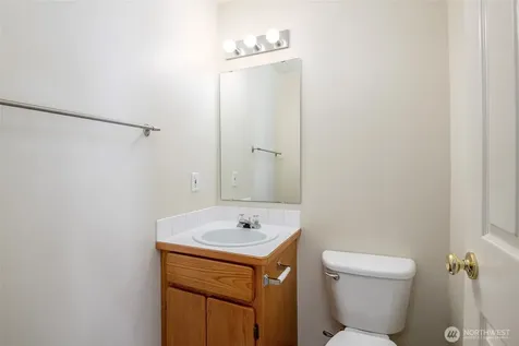 808 13th Street SE Puyallup WA 98372