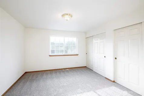 808 13th Street SE Puyallup WA 98372