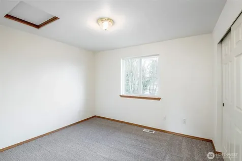 808 13th Street SE Puyallup WA 98372
