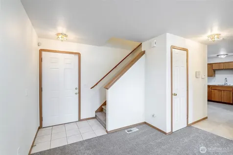 808 13th Street SE Puyallup WA 98372