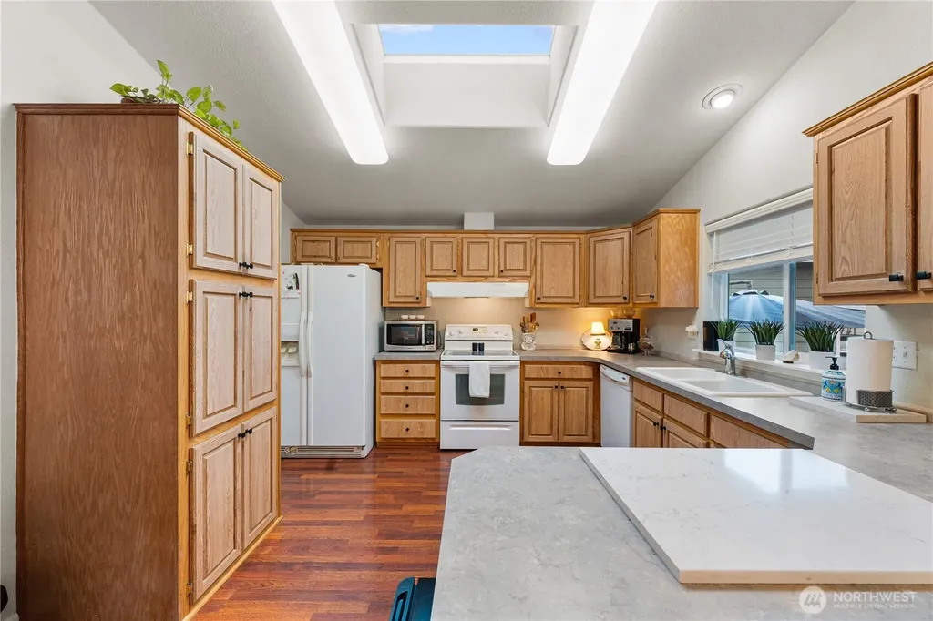 23825 15th Ave SE Bothell WA 98021