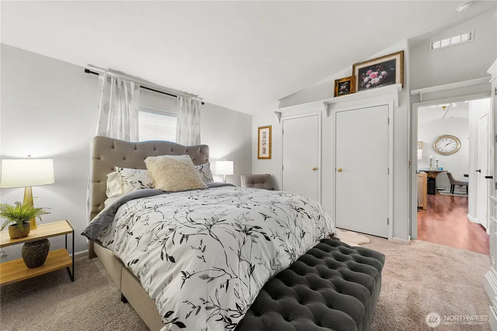 23825 15th Ave SE Bothell WA 98021