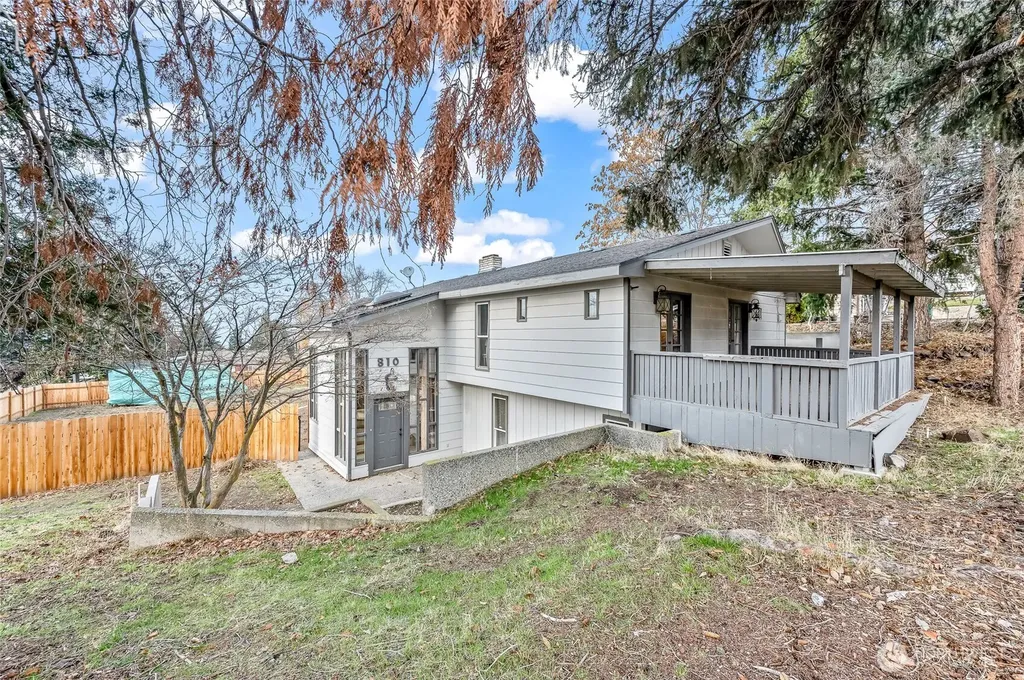 809 N Kenroy Terrace East Wenatchee WA 98802
