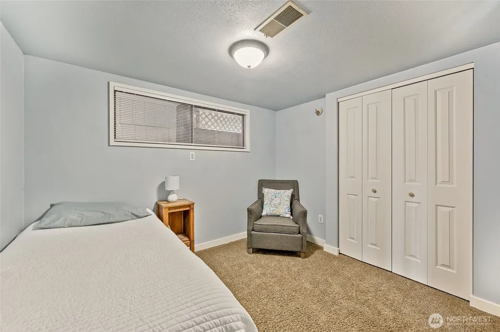 809 N Kenroy Terrace East Wenatchee WA 98802