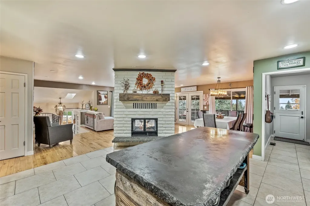 809 N Kenroy Terrace East Wenatchee WA 98802