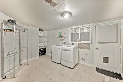 809 N Kenroy Terrace East Wenatchee WA 98802