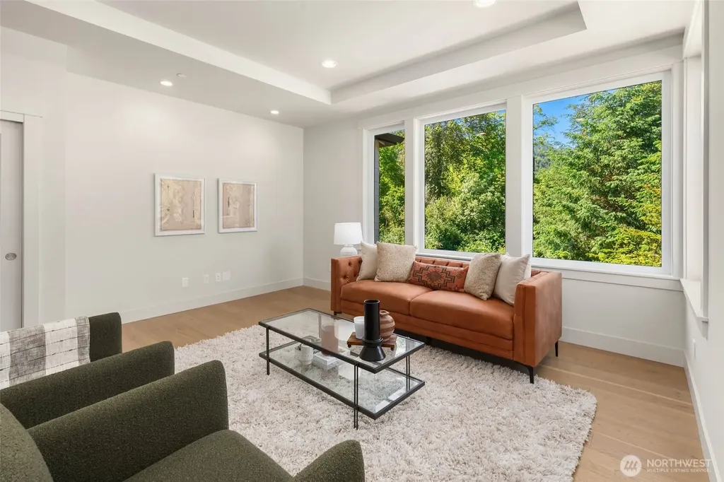 21017 SE 80th Street Issaquah WA 98027