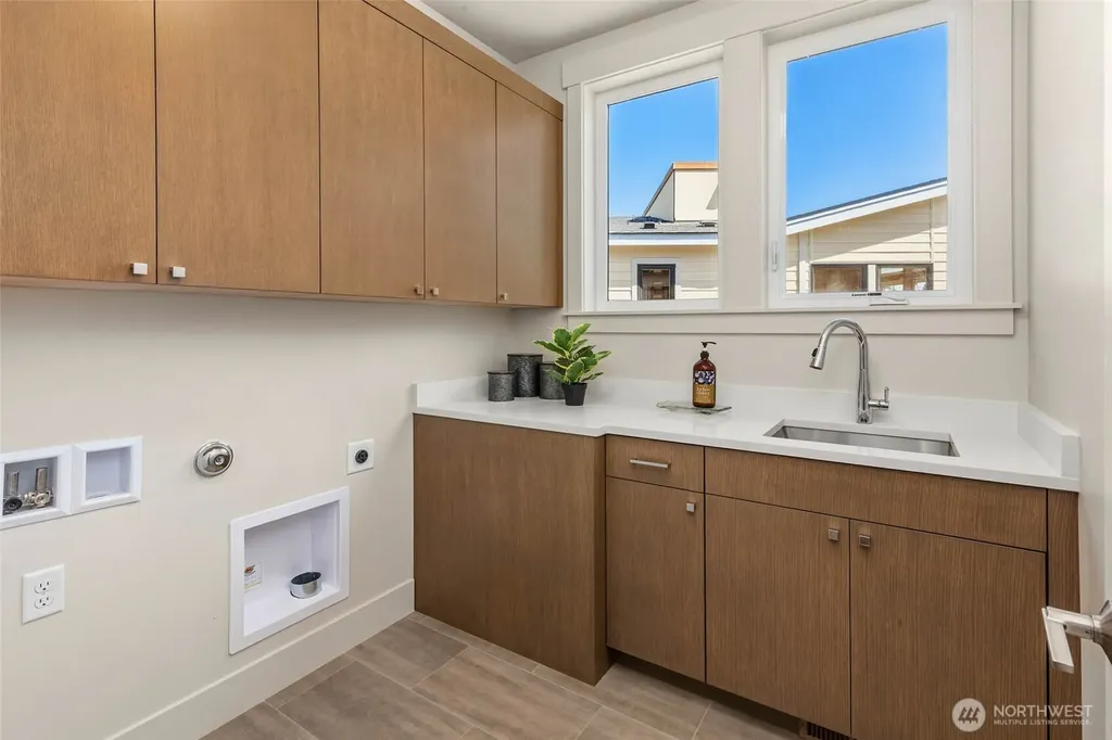 21017 SE 80th Street Issaquah WA 98027