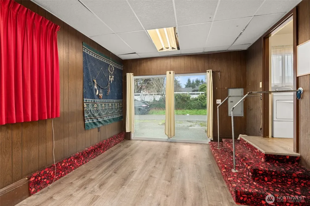 404 Eleventh Street Raymond WA 98577