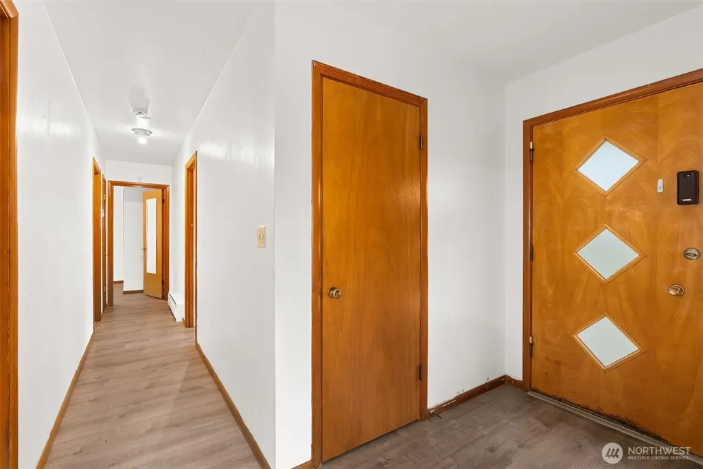 404 Eleventh Street Raymond WA 98577