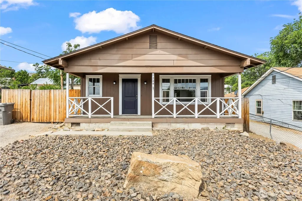 724 S Chelan Avenue Wenatchee WA 98801