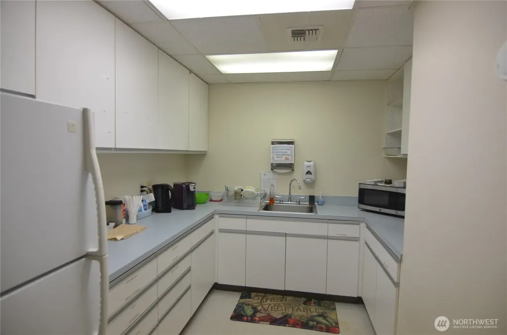 140 NE State Route 300 Belfair WA 98528
