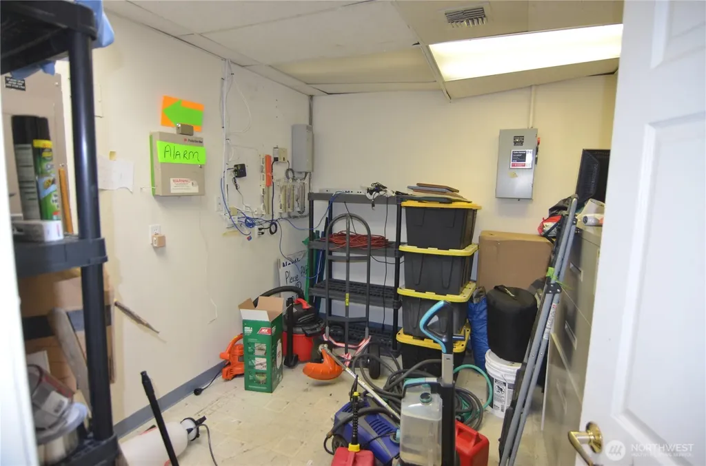 140 NE State Route 300 Belfair WA 98528