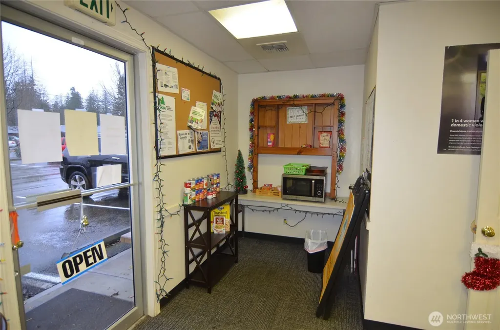 140 NE State Route 300 Belfair WA 98528