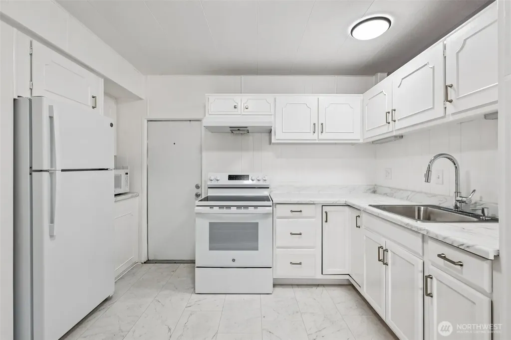 18501 52nd Avenue W Lynnwood WA 98037