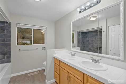9901 59th Avenue Ct E Puyallup WA 98373