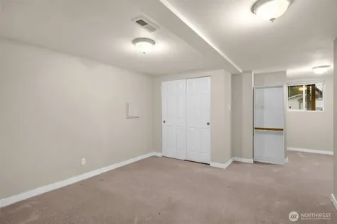 9901 59th Avenue Ct E Puyallup WA 98373
