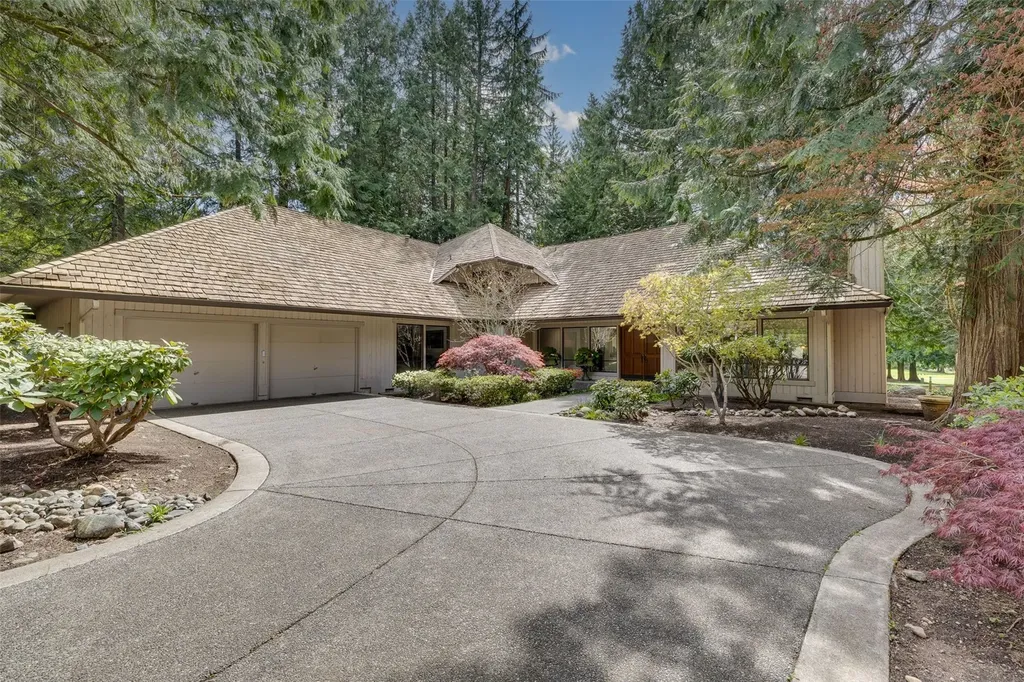 21845 NE 30th Place Sammamish WA 98074