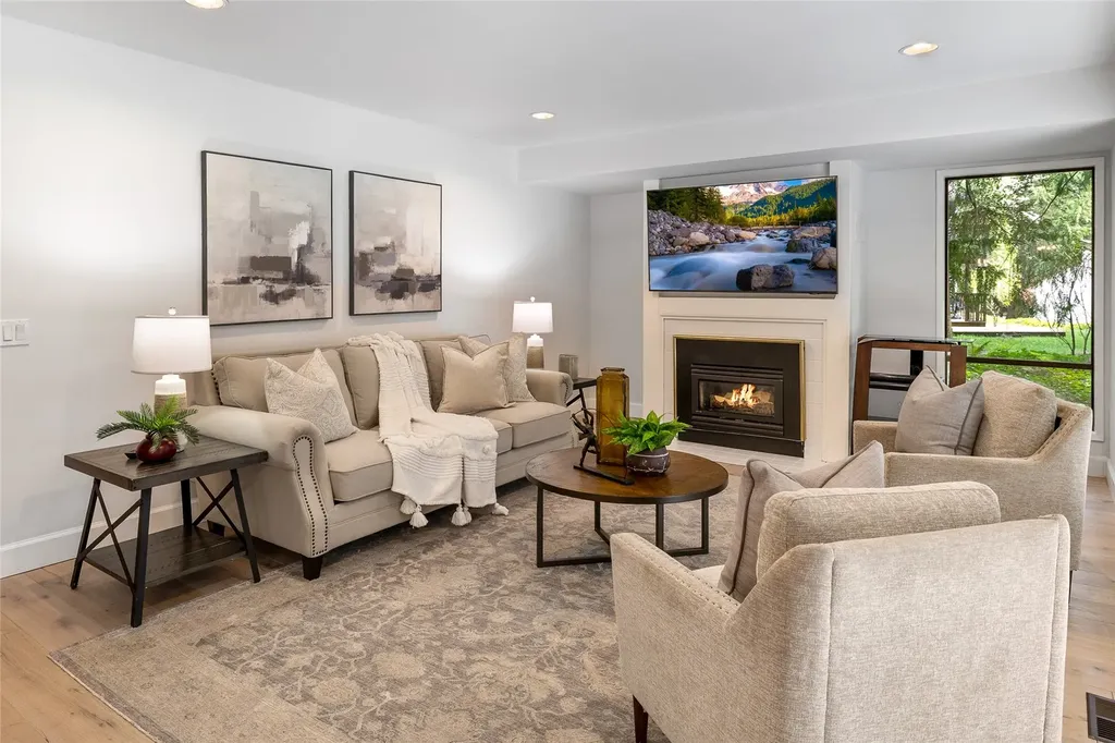 21845 NE 30th Place Sammamish WA 98074