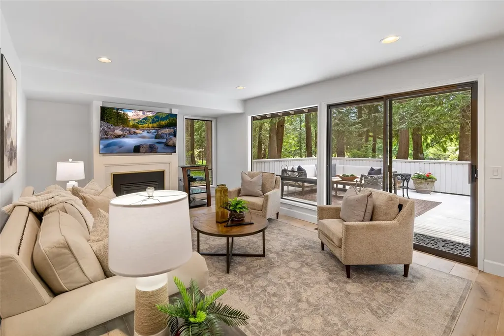 21845 NE 30th Place Sammamish WA 98074