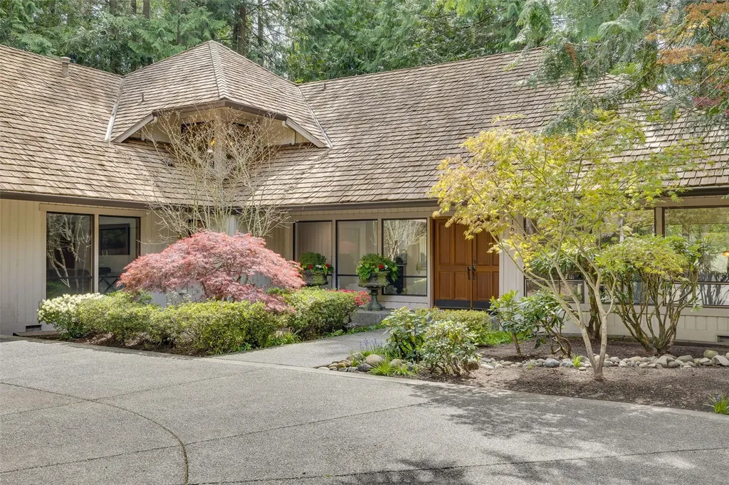 21845 NE 30th Place Sammamish WA 98074